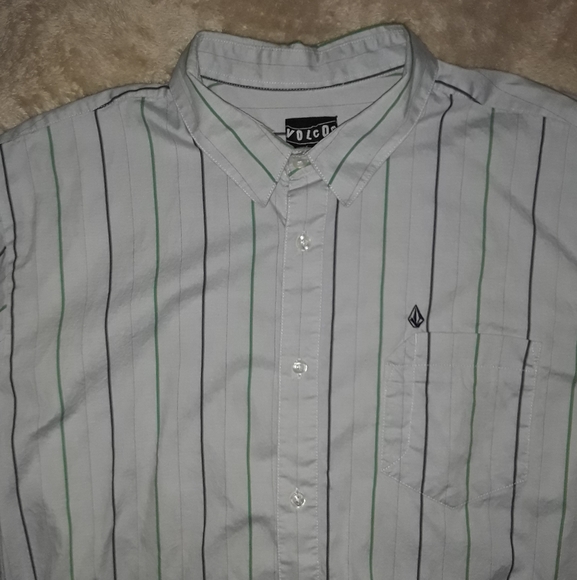 Volcom button down - Picture 2 of 3